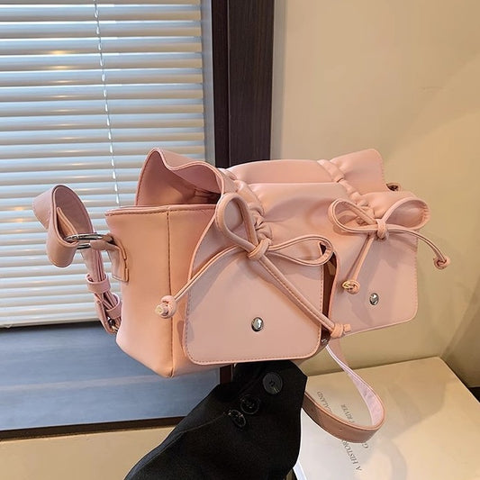 Coquette Bow Carry